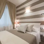 La Bonheur, Terre Marine Отель типа 