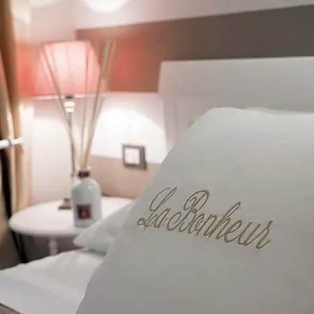 La Bonheur, Terre Marine 3*